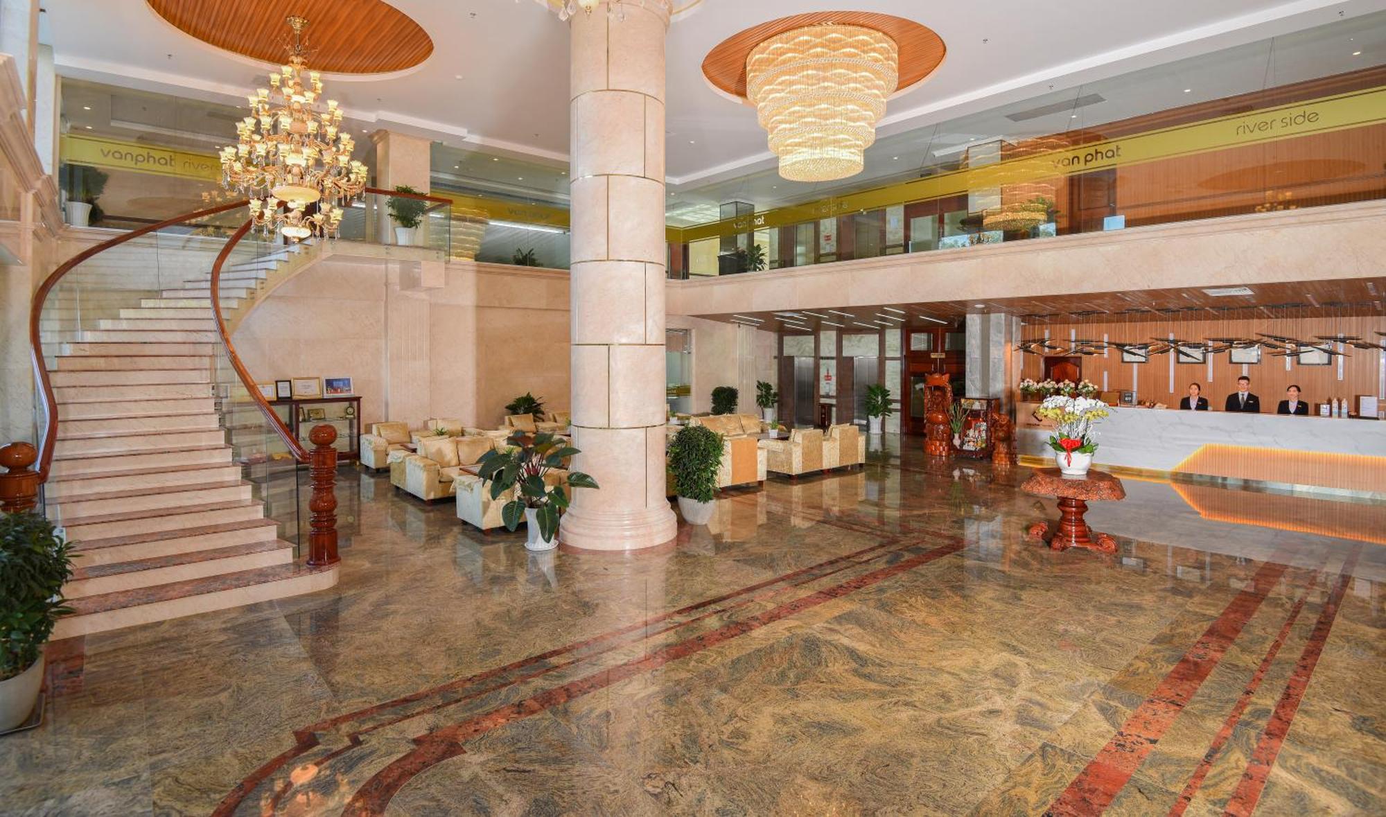 Van Phat Riverside Hotel Can Tho Dış mekan fotoğraf