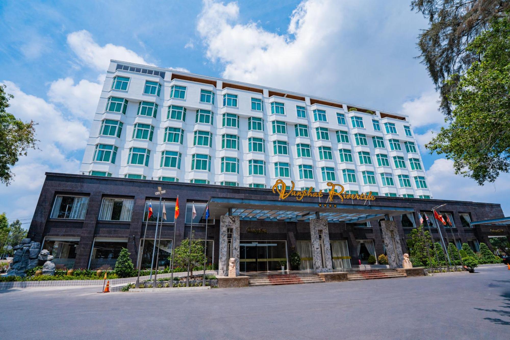Van Phat Riverside Hotel Can Tho Dış mekan fotoğraf
