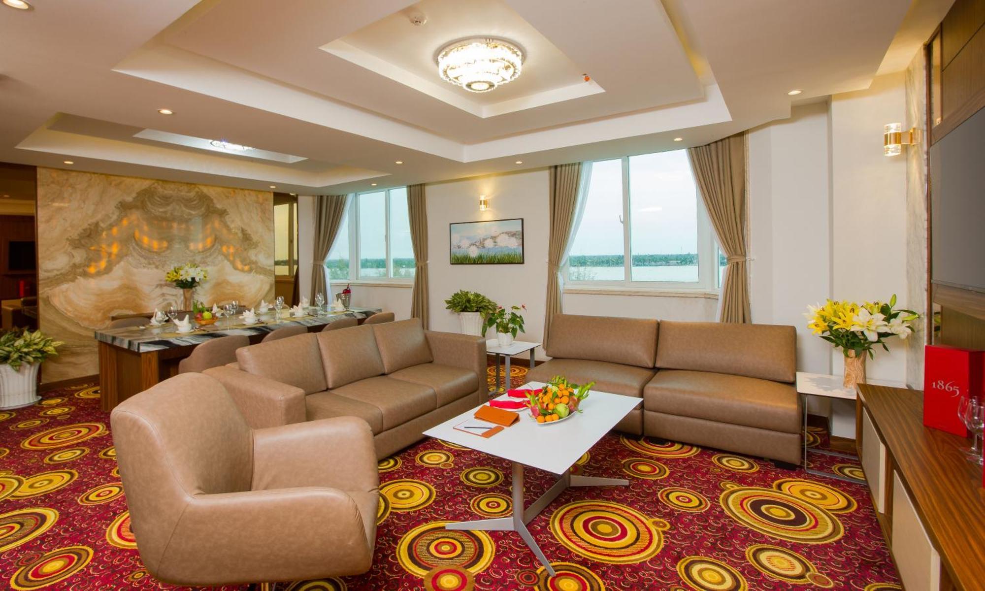 Van Phat Riverside Hotel Can Tho Dış mekan fotoğraf