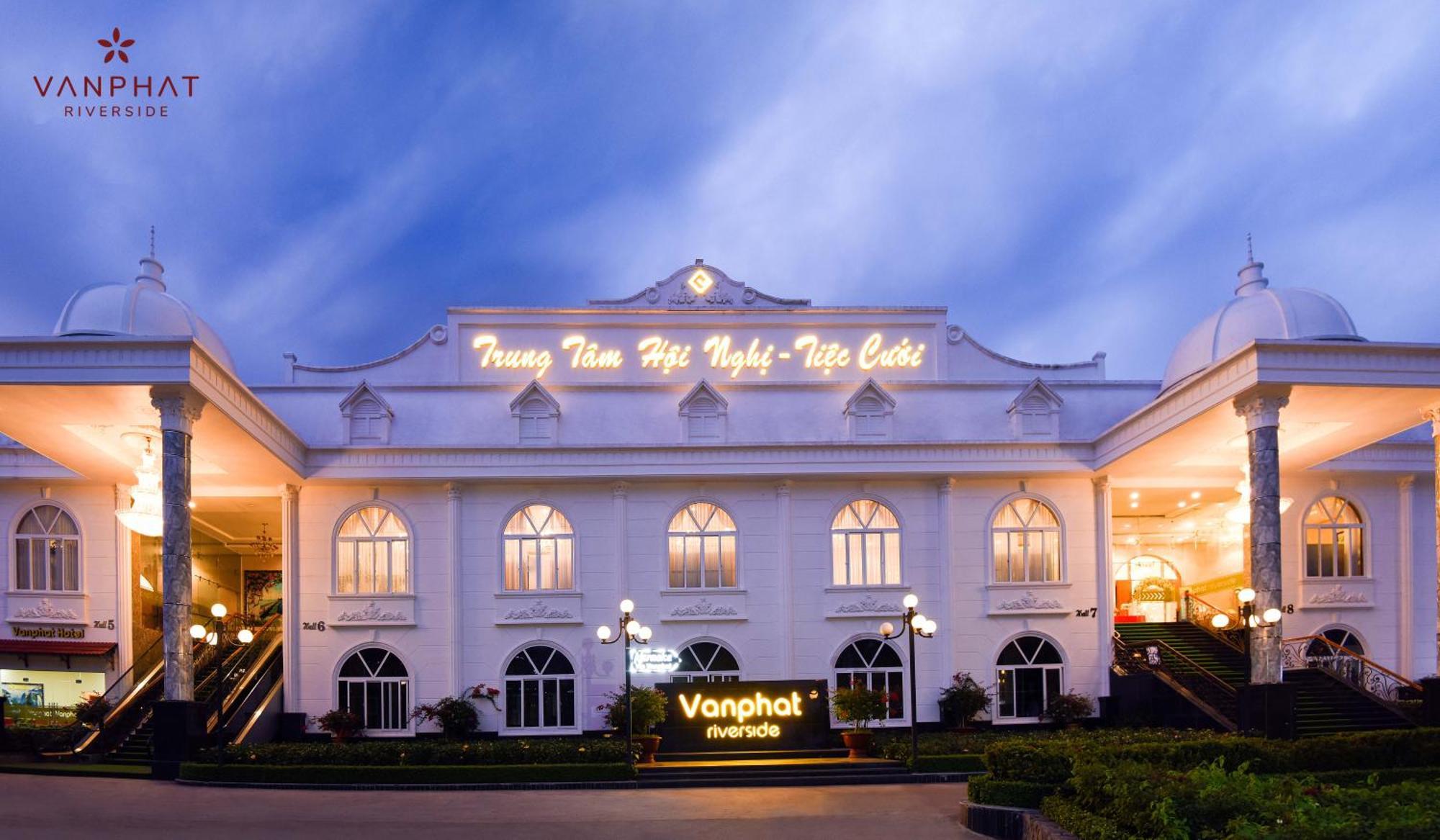Van Phat Riverside Hotel Can Tho Dış mekan fotoğraf