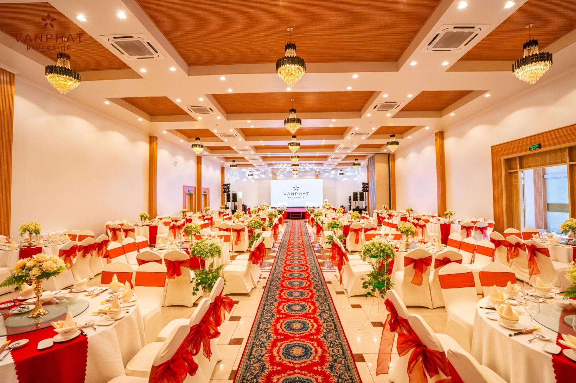 Van Phat Riverside Hotel Can Tho Dış mekan fotoğraf