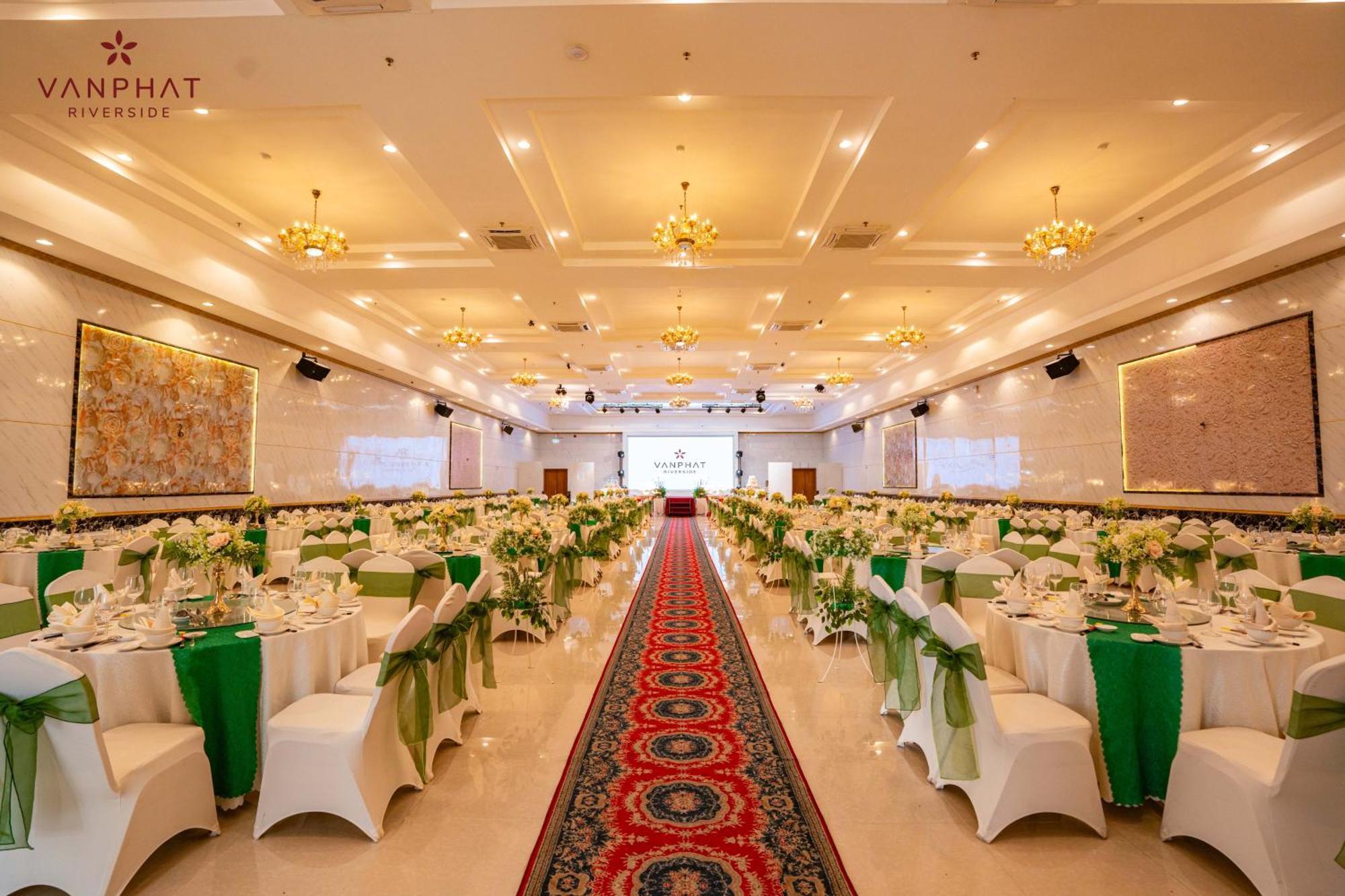 Van Phat Riverside Hotel Can Tho Dış mekan fotoğraf